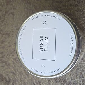 NWT Farm + Sea Sugar Plum scented 14 ounce candle